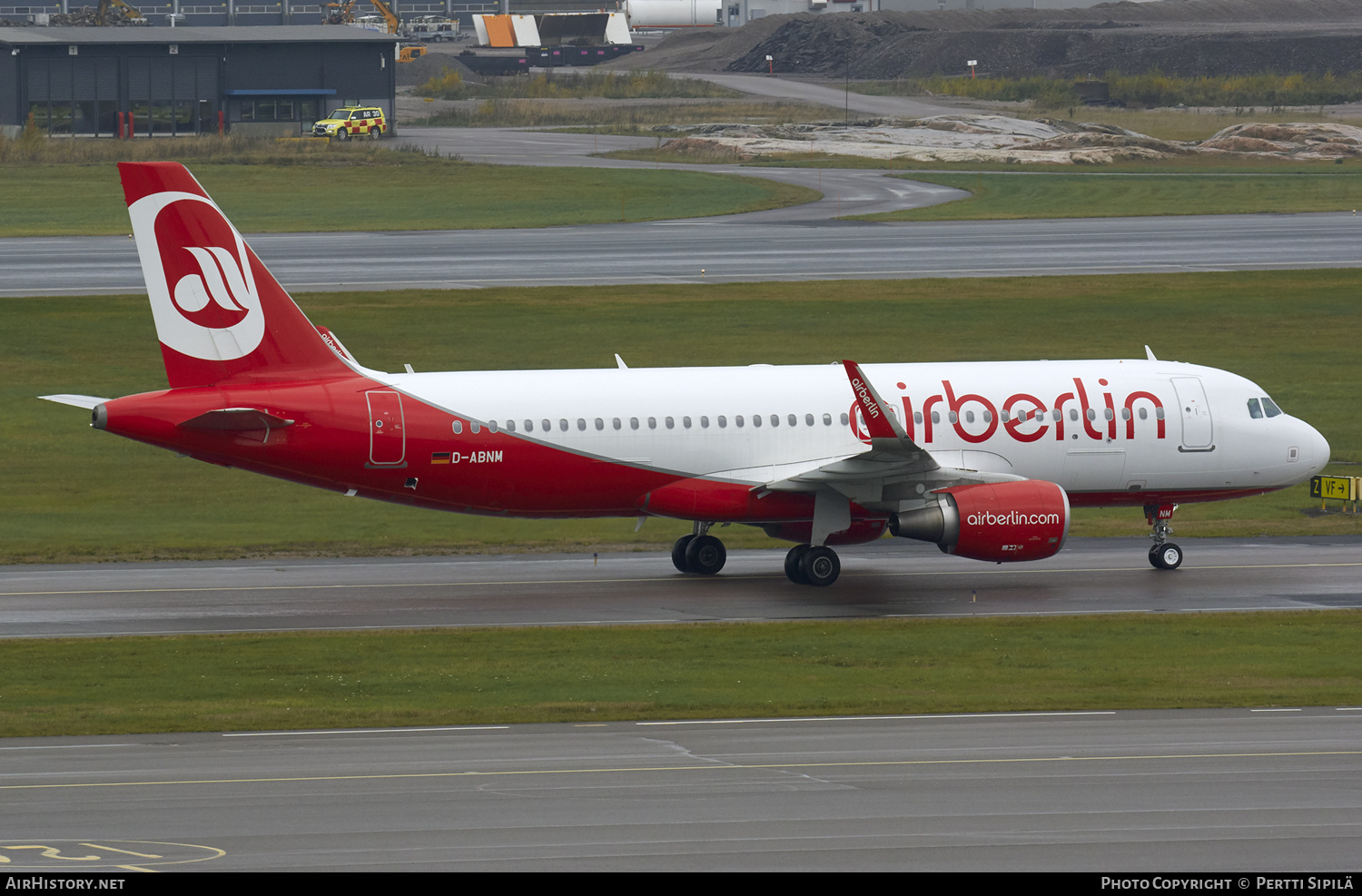 Aircraft Photo of D-ABNM | Airbus A320-214 | Air Berlin | AirHistory.net #149222