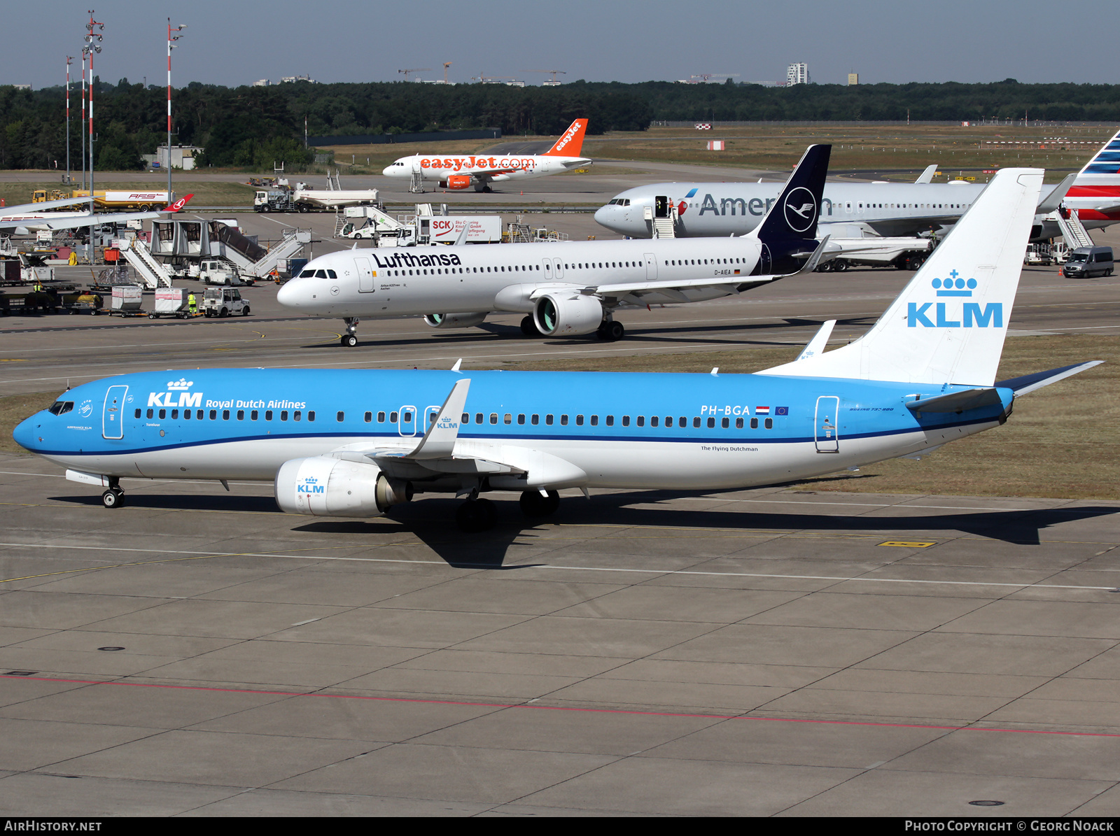Aircraft Photo of PH-BGA | Boeing 737-8K2 | KLM - Royal Dutch Airlines | AirHistory.net #149340