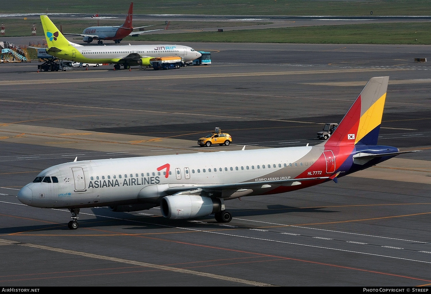 Aircraft Photo of HL7772 | Airbus A320-232 | Asiana Airlines | AirHistory.net #149387