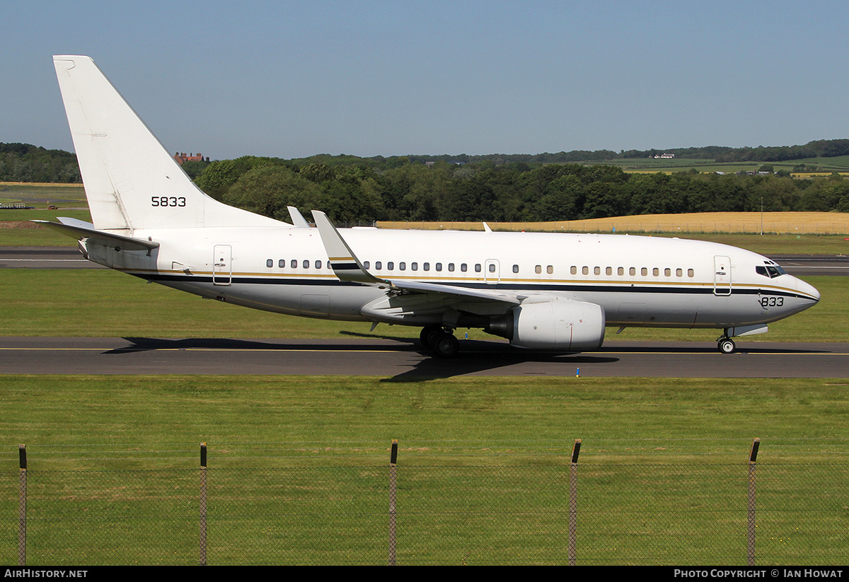 Aircraft Photo of 165833 / 5833 | Boeing C-40A Clipper | USA - Navy | AirHistory.net #149390