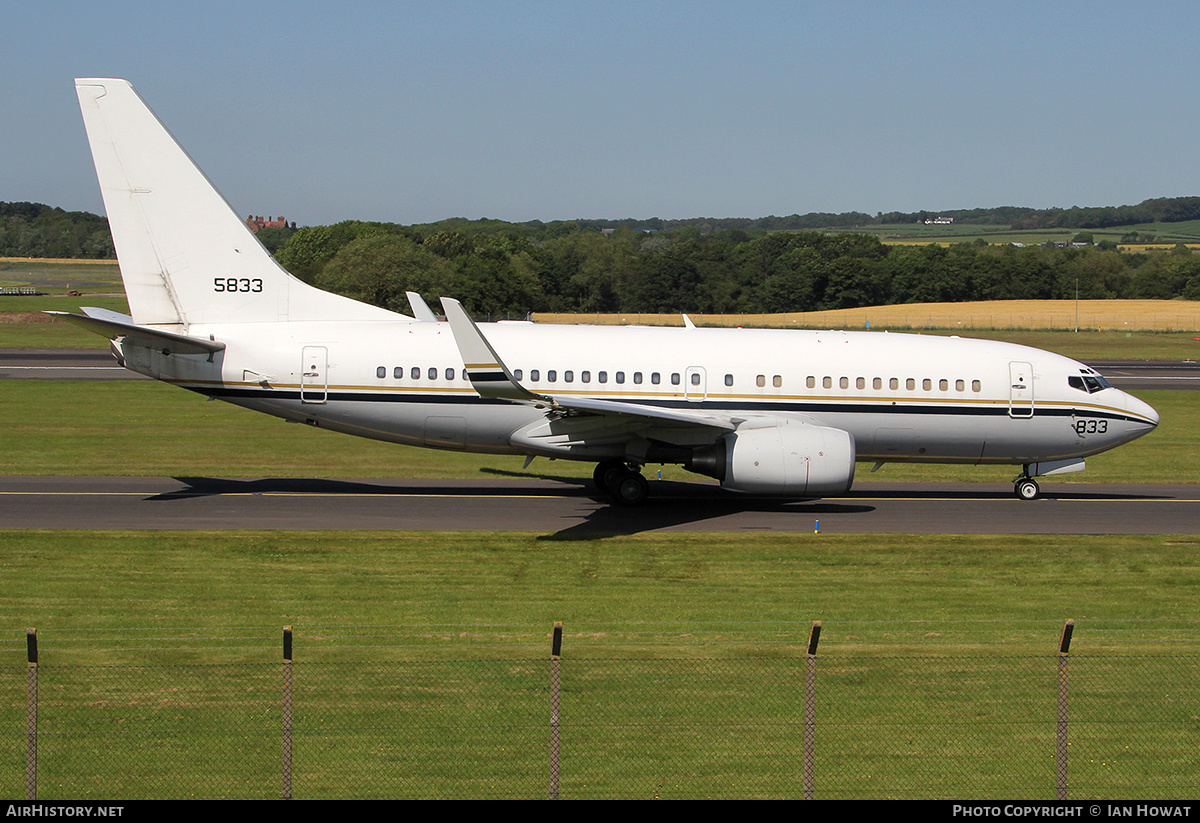 Aircraft Photo of 165833 / 5833 | Boeing C-40A Clipper | USA - Navy | AirHistory.net #149390