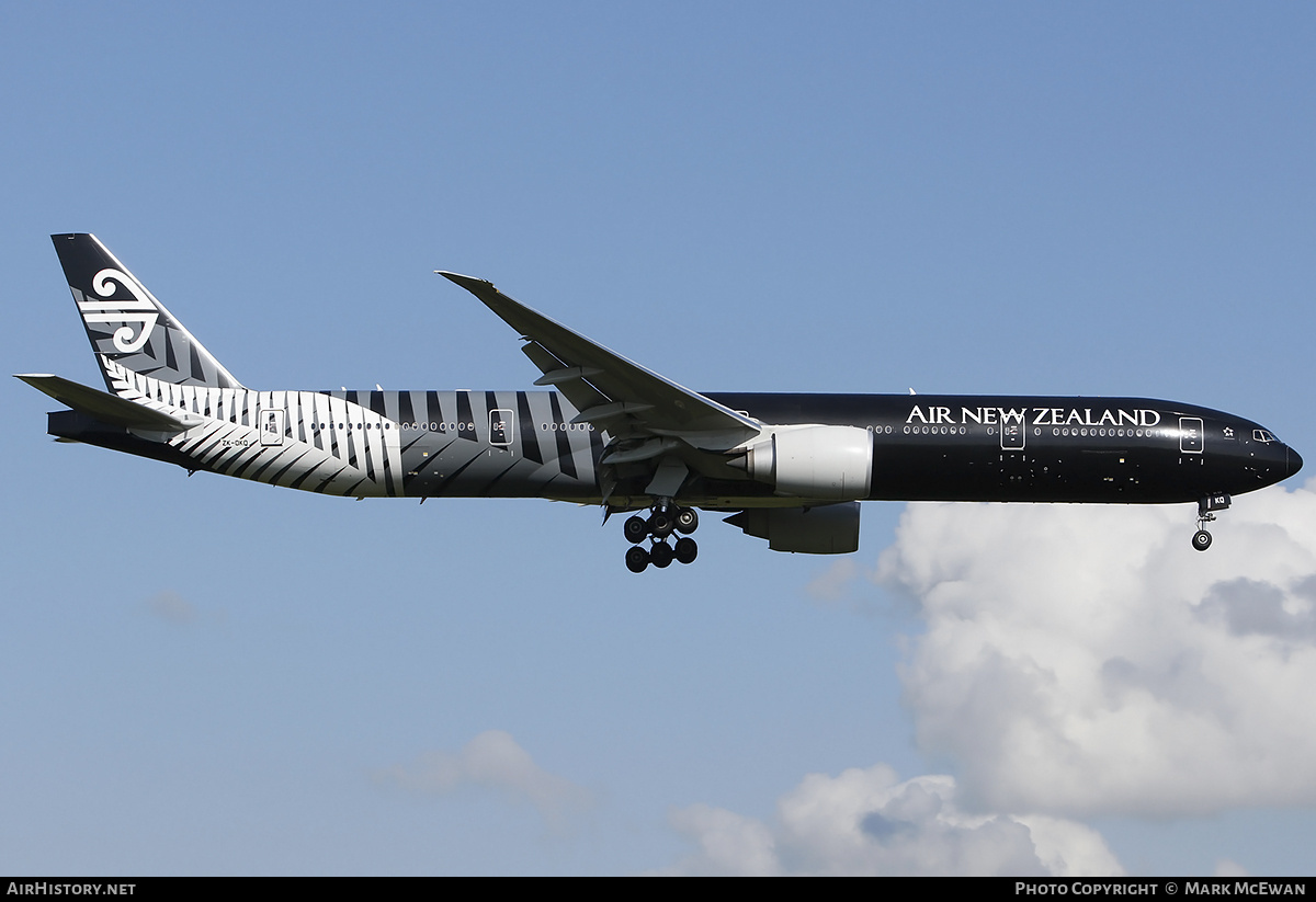 Aircraft Photo of ZK-OKQ | Boeing 777-319/ER | Air New Zealand | AirHistory.net #149408