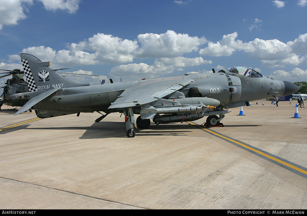 Aircraft Photo of ZE690 | British Aerospace Sea Harrier FA2 | UK - Navy | AirHistory.net #149433