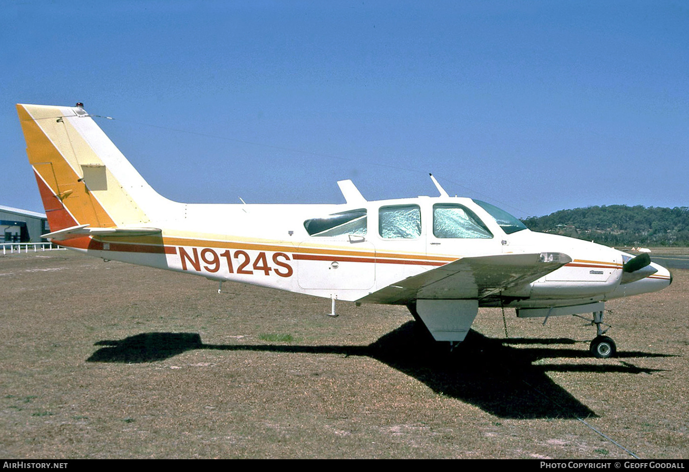 Aircraft Photo of N9124S | Beech B55 Baron (95-B55) | AirHistory.net #149546