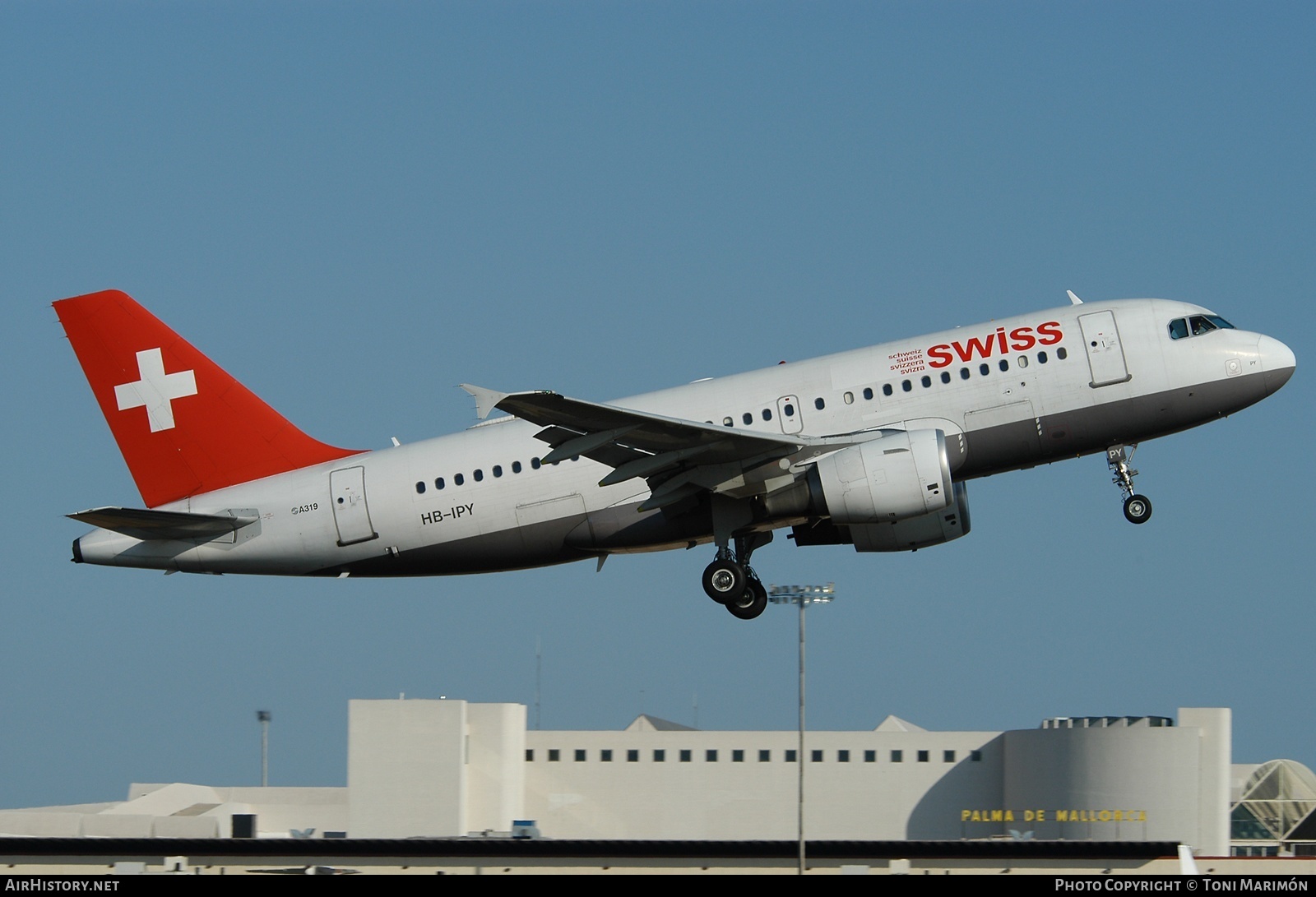 Aircraft Photo of HB-IPY | Airbus A319-112 | Swiss International Air Lines | AirHistory.net #149603