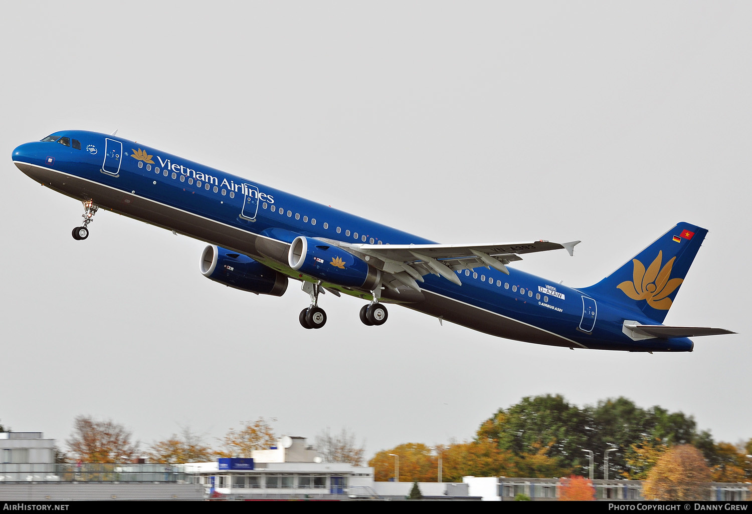 Aircraft Photo of D-AZAW | Airbus A321-231 | Vietnam Airlines | AirHistory.net #149653