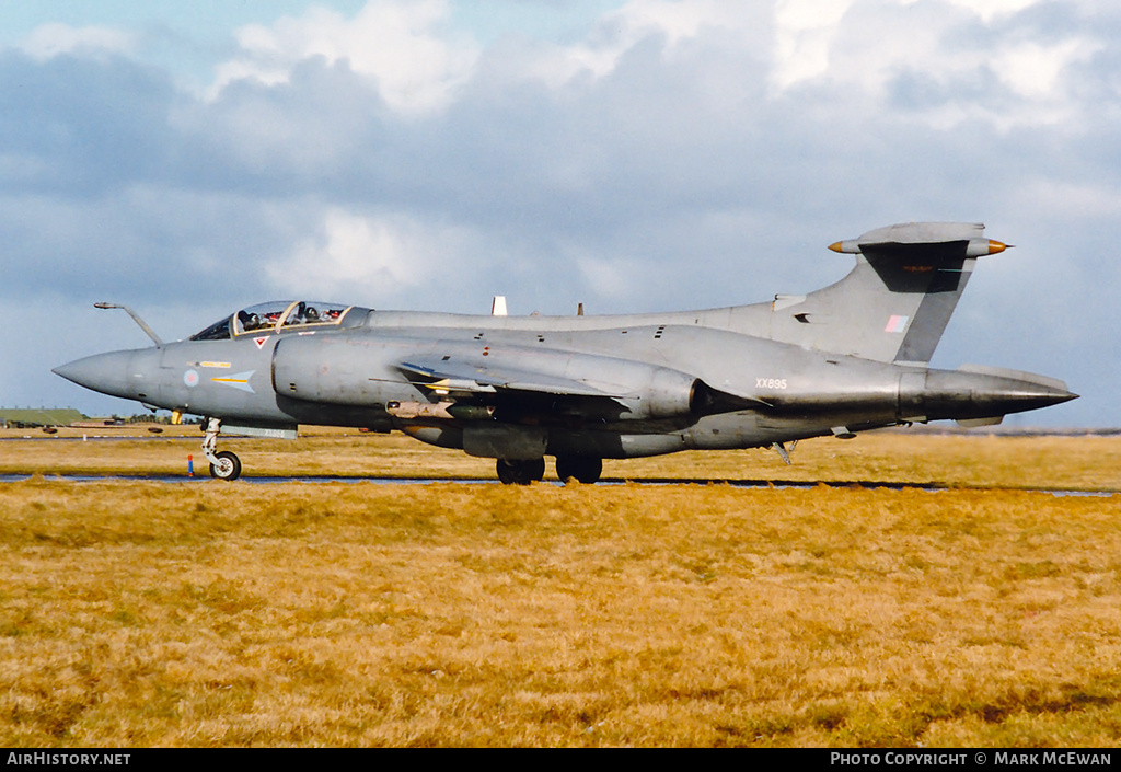 Aircraft Photo of XX895 | Hawker Siddeley Buccaneer S2B | UK - Air Force | AirHistory.net #149690