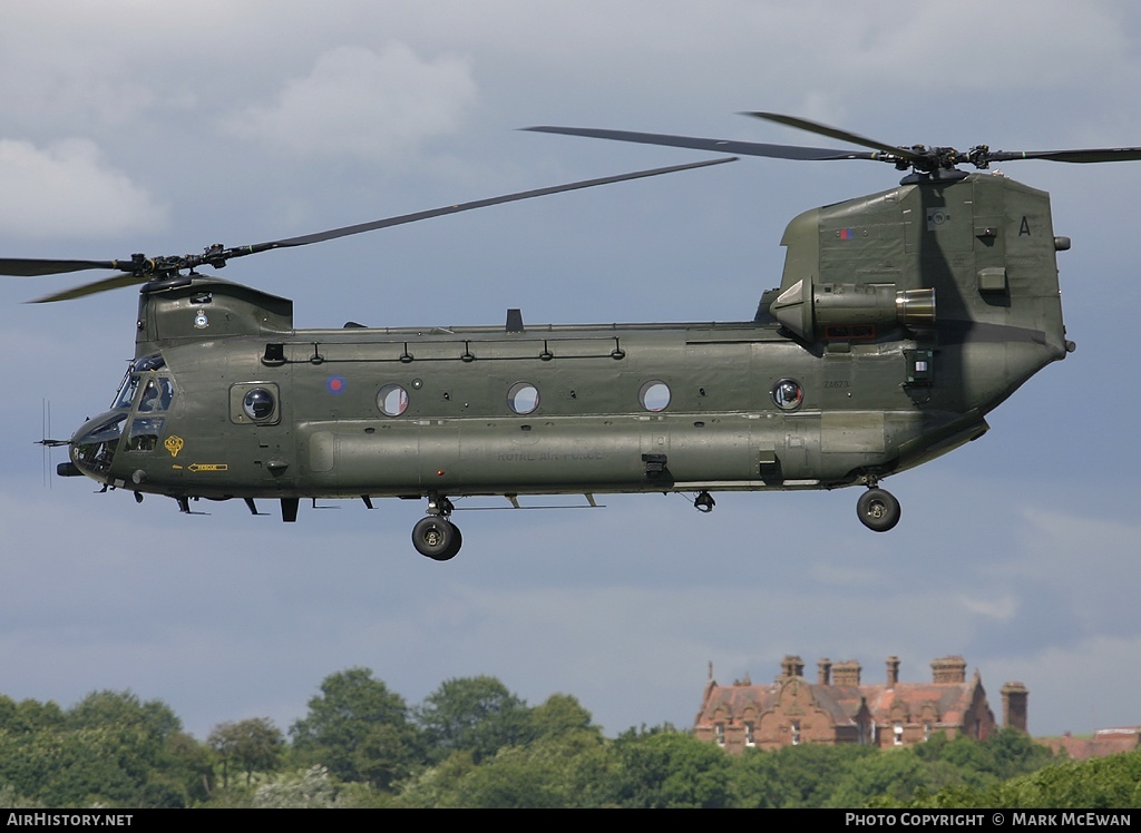 Aircraft Photo of ZA673 | Boeing Chinook HC2 (352) | UK - Air Force | AirHistory.net #149732