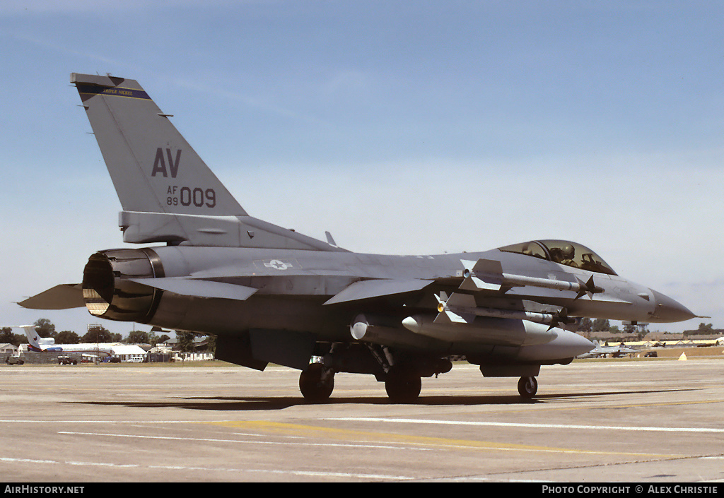 Aircraft Photo of 89-2009 / AF89-009 | General Dynamics F-16CG Night Falcon | USA - Air Force | AirHistory.net #149770