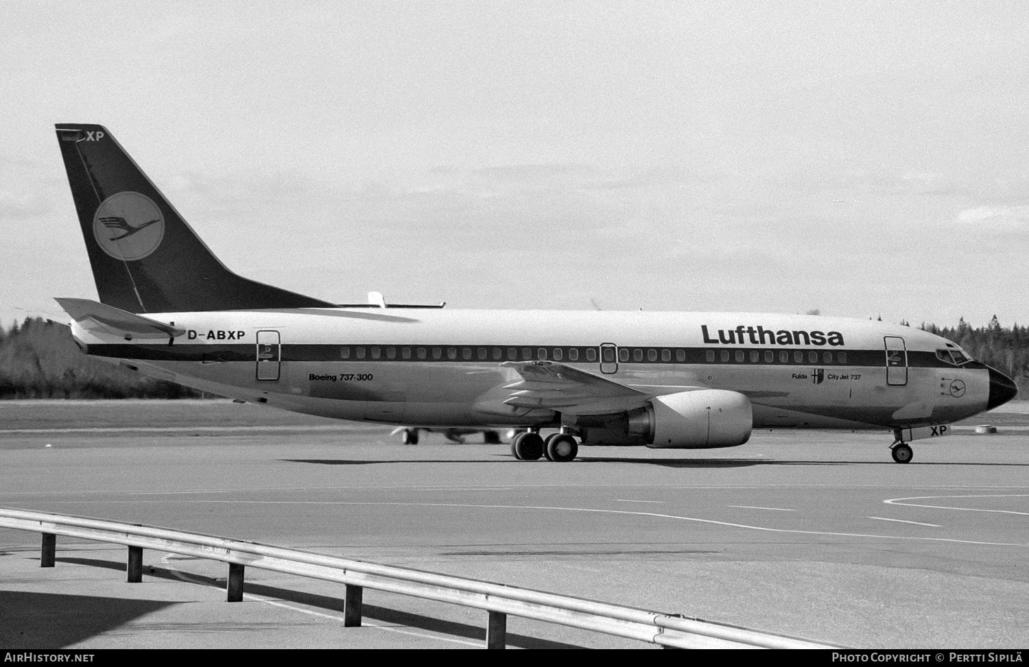 Aircraft Photo of D-ABXP | Boeing 737-330 | Lufthansa | AirHistory.net #149831