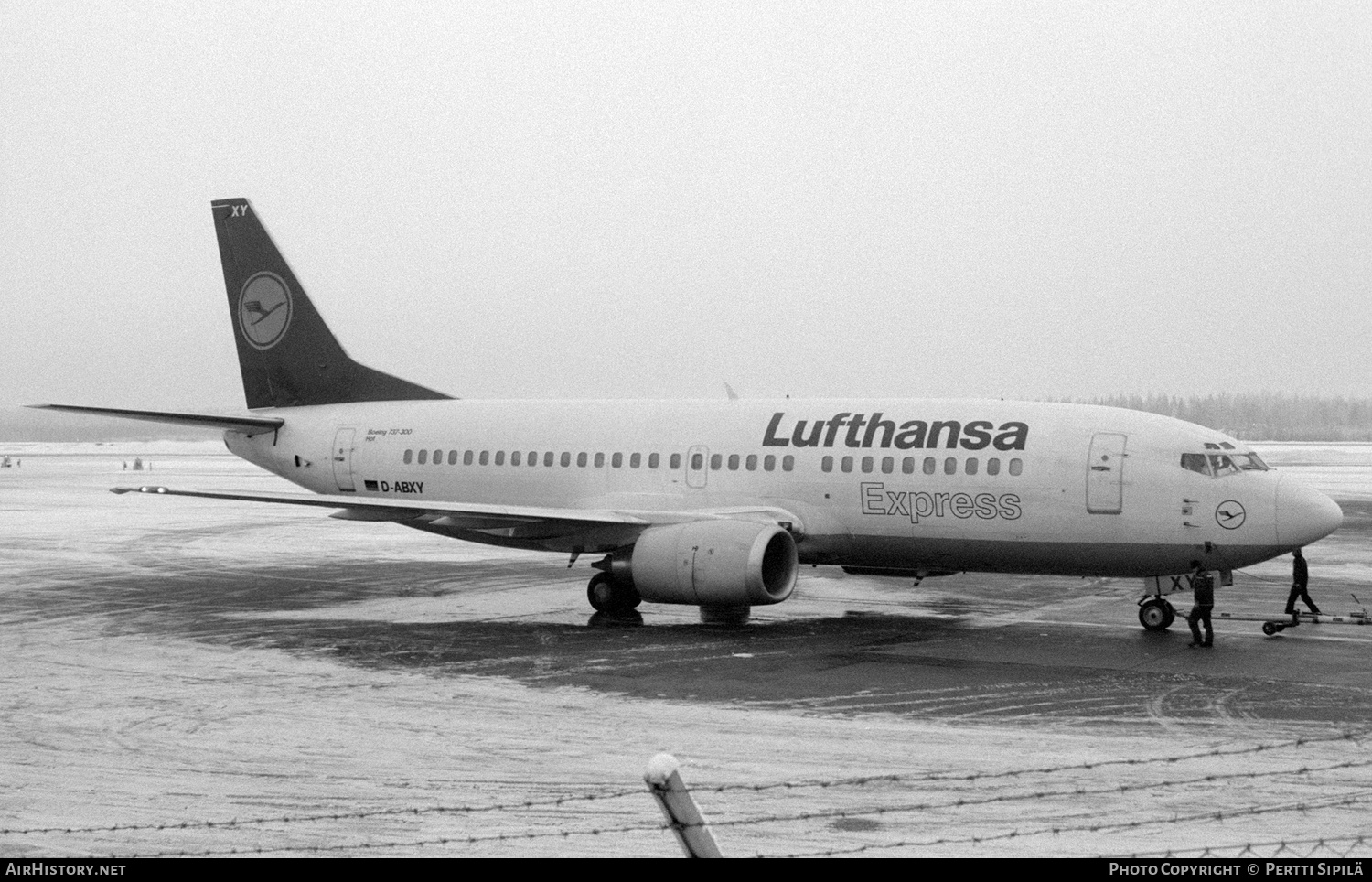 Aircraft Photo of D-ABXY | Boeing 737-330 | Lufthansa Express | AirHistory.net #149848