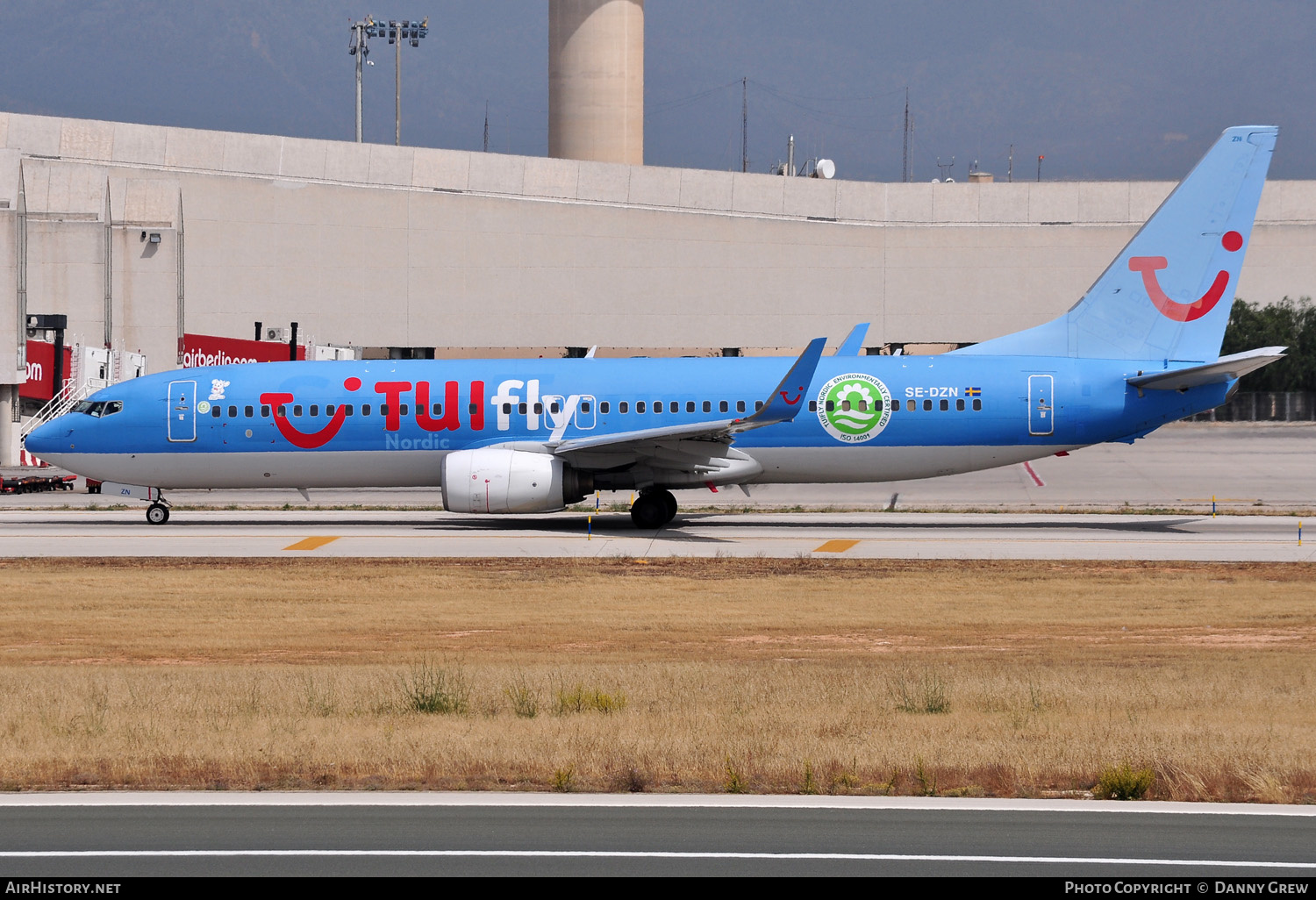 Aircraft Photo of SE-DZN | Boeing 737-804 | TUIfly Nordic | AirHistory.net #149889