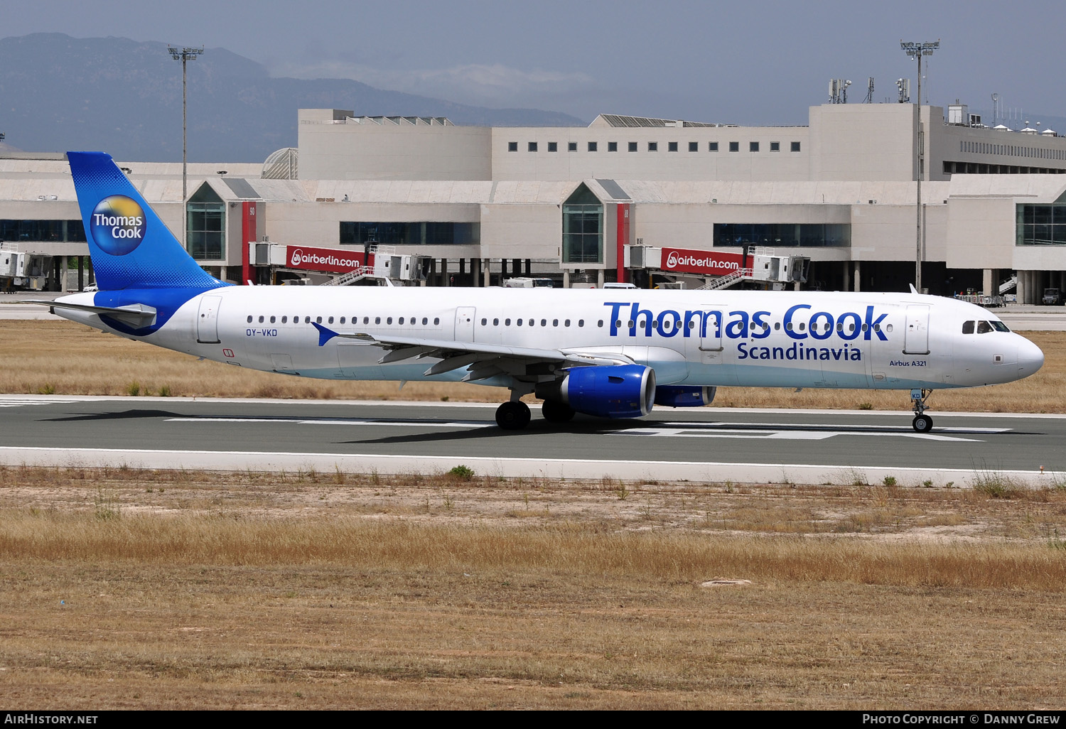 Aircraft Photo of OY-VKD | Airbus A321-211 | Thomas Cook Airlines Scandinavia | AirHistory.net #149899