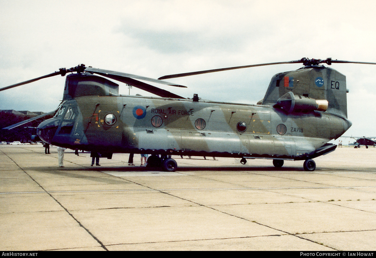Aircraft Photo of ZA718 | Boeing Vertol Chinook HC1 (352) | UK - Air Force | AirHistory.net #149958