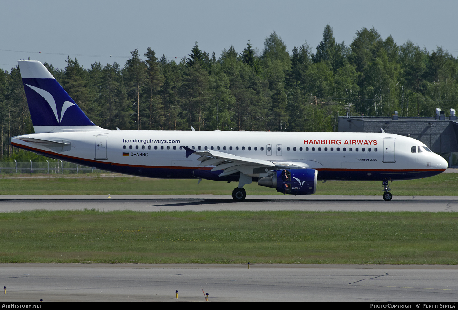 Aircraft Photo of D-AHHC | Airbus A320-214 | Hamburg Airways | AirHistory.net #150001