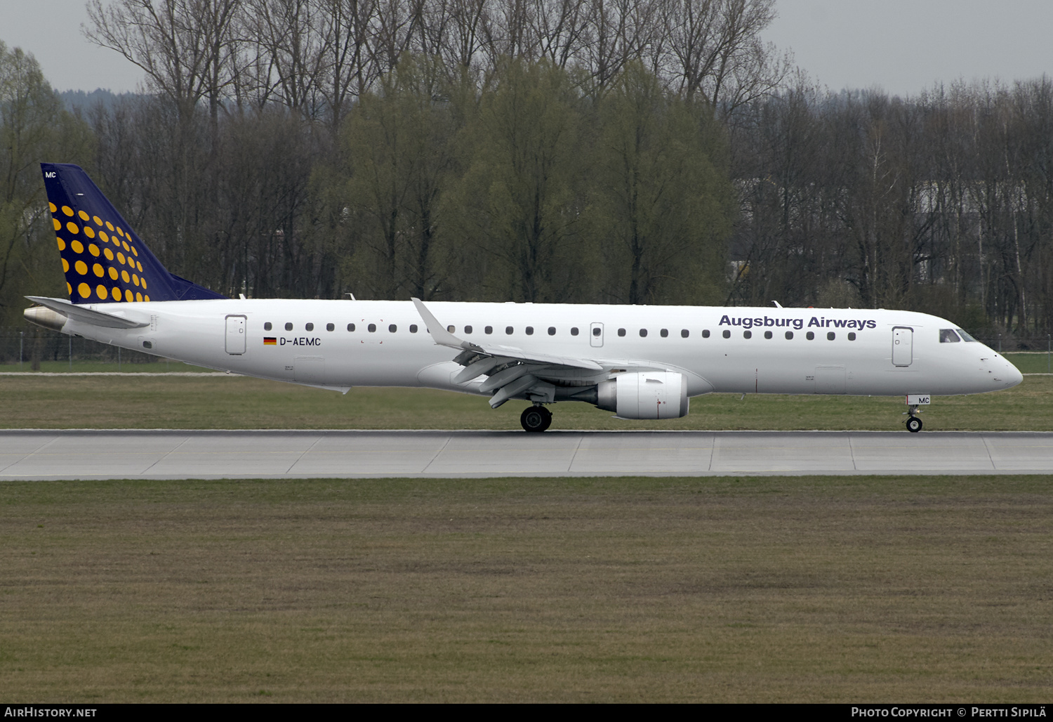 Aircraft Photo of D-AEMC | Embraer 195LR (ERJ-190-200LR) | Augsburg Airways | AirHistory.net #150021