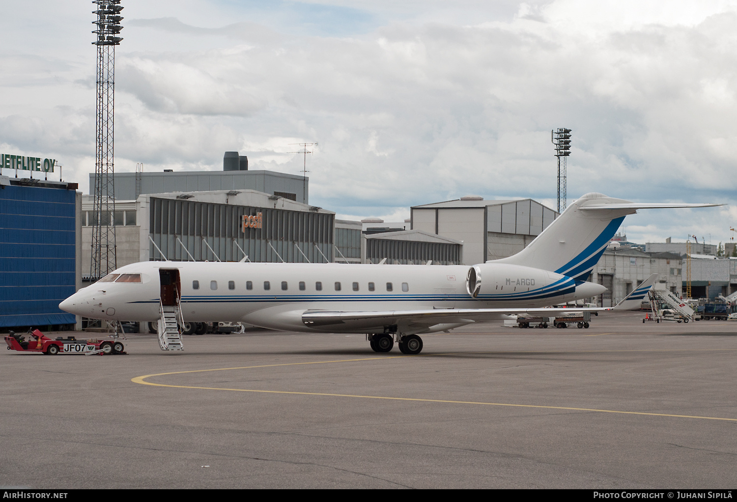 Aircraft Photo of M-ARGO | Bombardier Global 6000 (BD-700-1A10) | AirHistory.net #150099