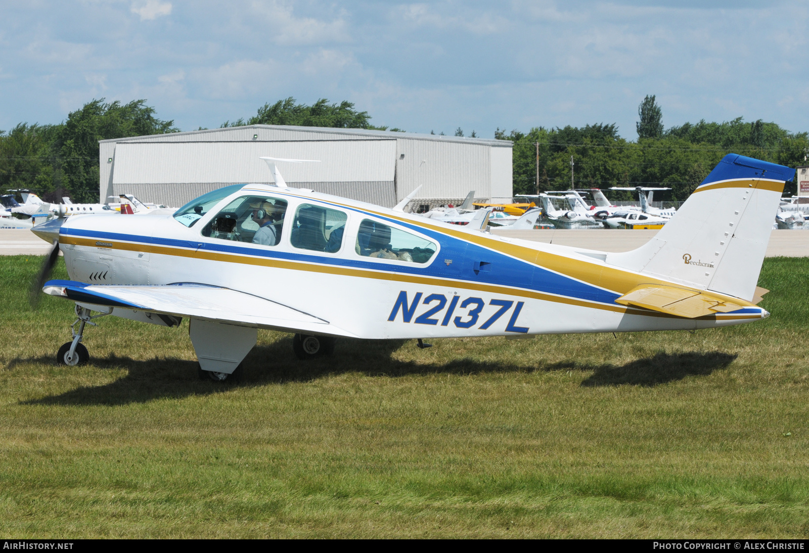 Aircraft Photo of N2137L | Beech F33A Bonanza | AirHistory.net #150108