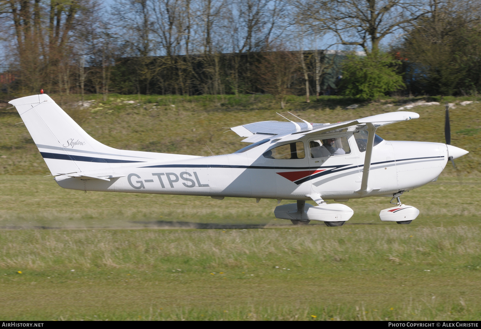 Aircraft Photo of G-TPSL | Cessna 182S Skylane | AirHistory.net #150117