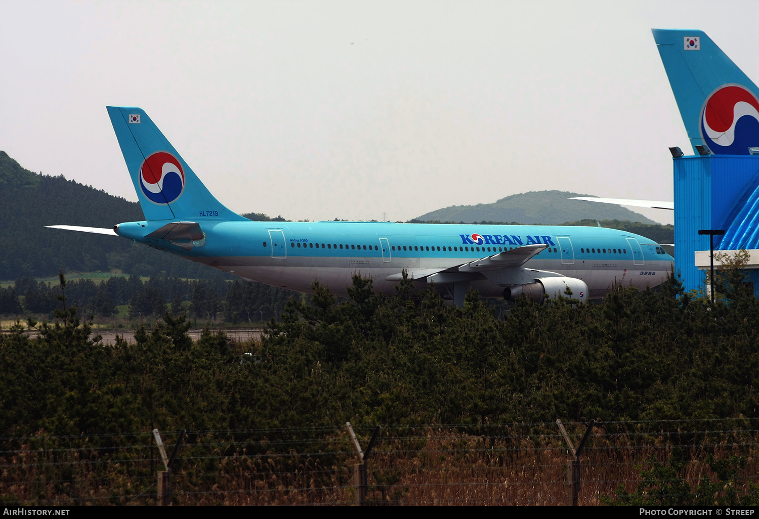 Aircraft Photo of HL7219 | Airbus A300B4-103 | Korean Air | AirHistory.net #150209