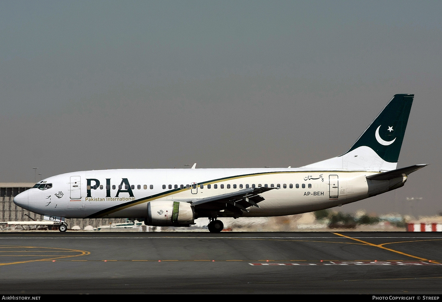 Aircraft Photo of AP-BEH | Boeing 737-33A | Pakistan International Airlines - PIA | AirHistory.net #150213