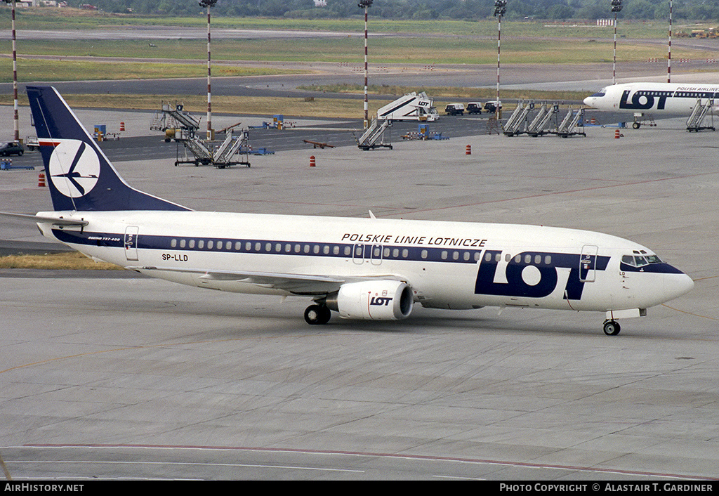 Aircraft Photo of SP-LLD | Boeing 737-45D | LOT Polish Airlines - Polskie Linie Lotnicze | AirHistory.net #150319