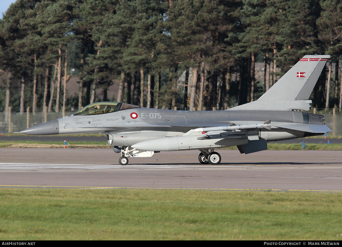 Aircraft Photo of E-075 | General Dynamics F-16AM Fighting Falcon | Denmark - Air Force | AirHistory.net #150479
