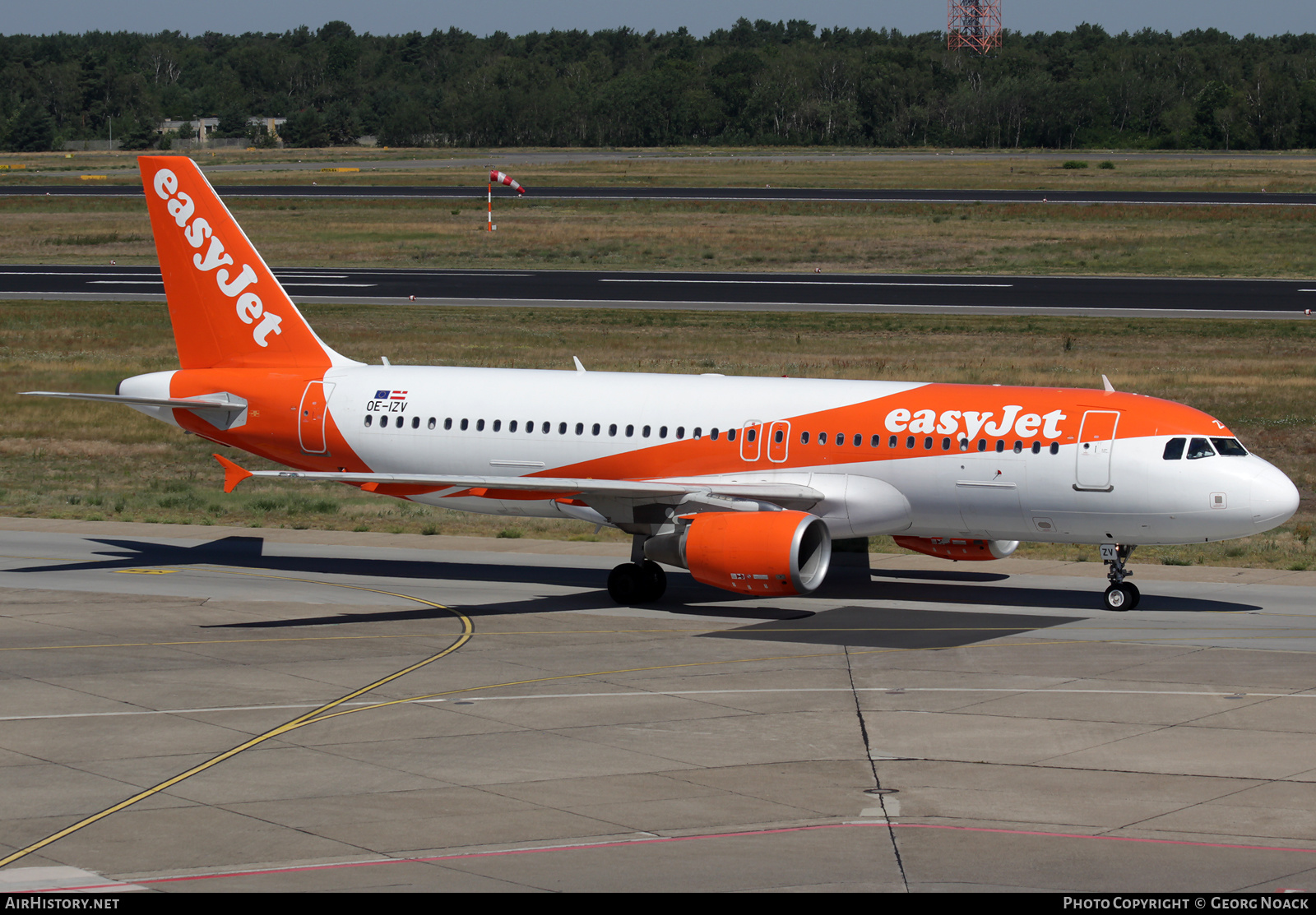 Aircraft Photo of OE-IZV | Airbus A320-214 | EasyJet | AirHistory.net #150488