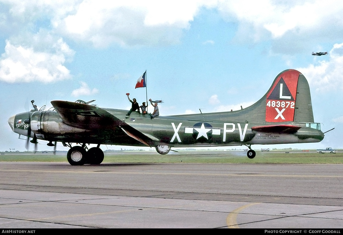 Aircraft Photo of N7227C / 483872 | Boeing B-17G Flying Fortress | Confederate Air Force | USA - Air Force | AirHistory.net #150642