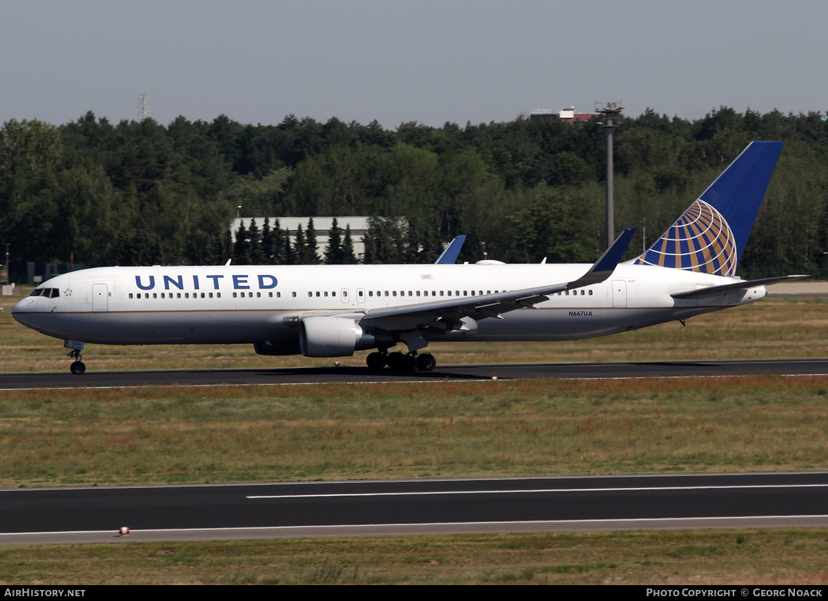 Aircraft Photo of N667UA | Boeing 767-322/ER | United Airlines | AirHistory.net #150664