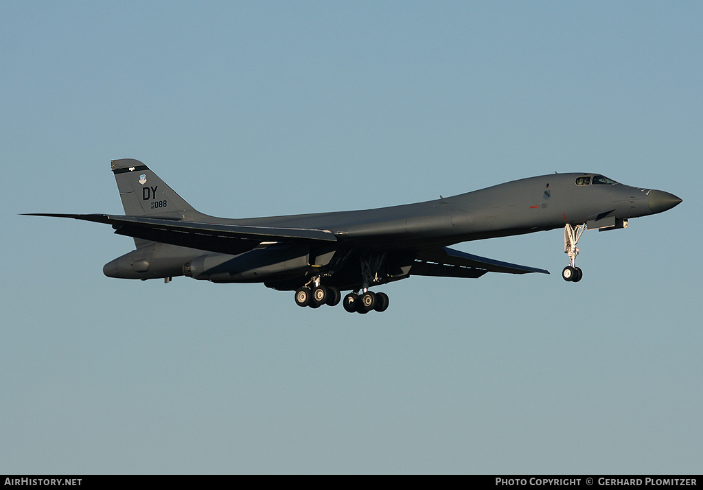 Aircraft Photo of 85-0088 / AF85-088 | Rockwell B-1B Lancer | USA - Air Force | AirHistory.net #150671