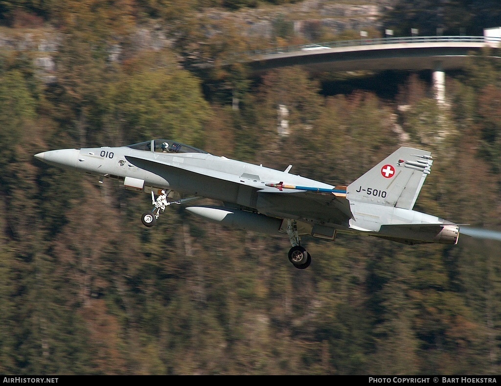 Aircraft Photo of J-5010 | McDonnell Douglas F/A-18C Hornet | Switzerland - Air Force | AirHistory.net #150780