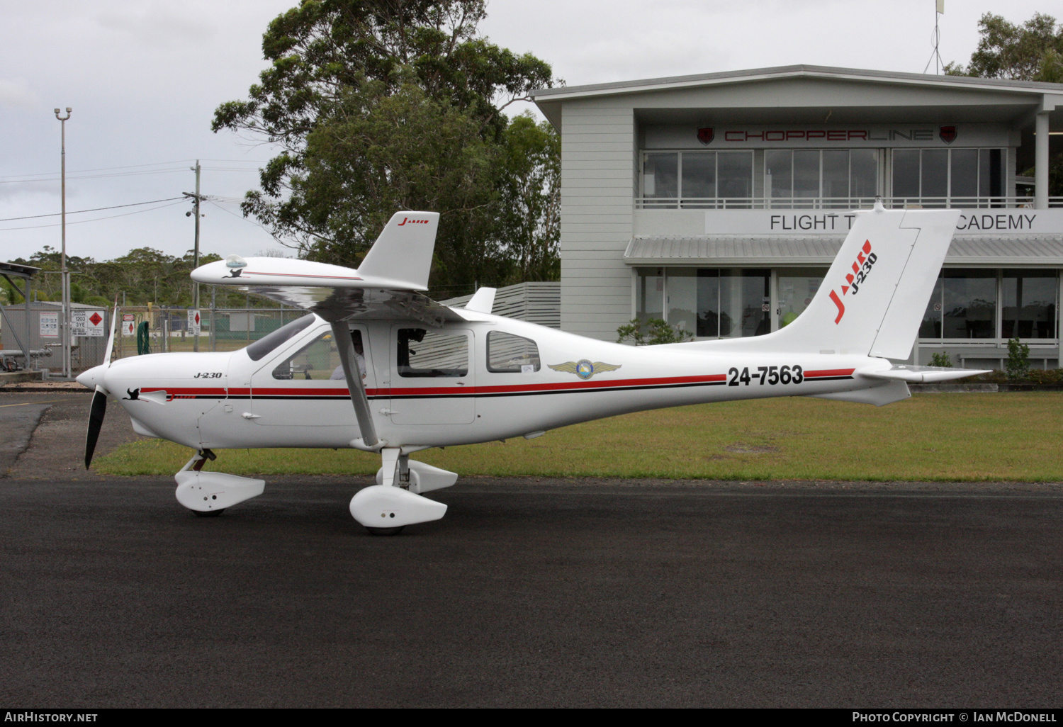 Aircraft Photo of 24-7563 | Jabiru J230-D | Griffith Aero Club | AirHistory.net #150856