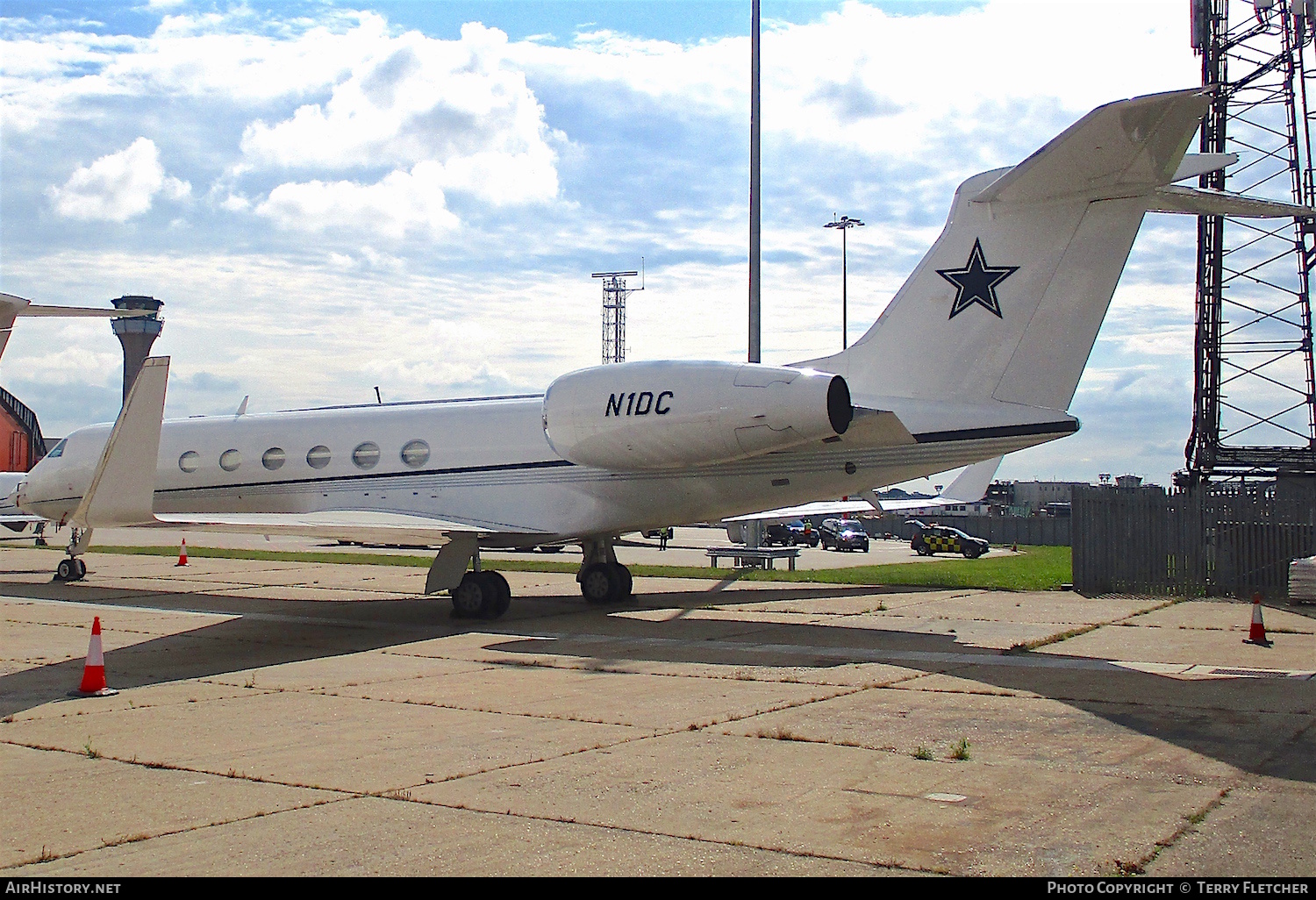 Aircraft Photo of N1DC | Gulfstream Aerospace G-V Gulfstream V | AirHistory.net #150865