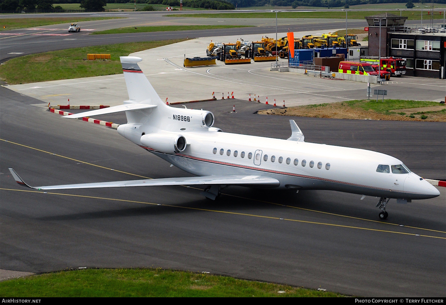 Aircraft Photo of N1898B | Dassault Falcon 8X | AirHistory.net #150881