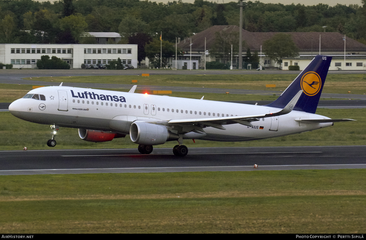 Aircraft Photo of D-AIUS | Airbus A320-214 | Lufthansa | AirHistory.net #150890