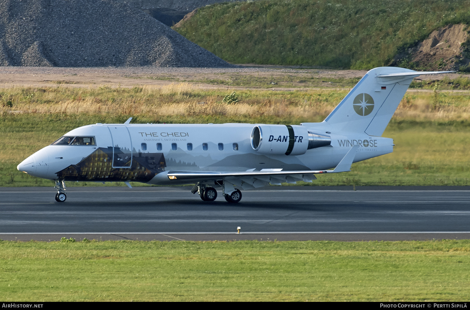 Aircraft Photo of D-ANTR | Bombardier Challenger 604 (CL-600-2B16) | MHS Aviation | AirHistory.net #151000