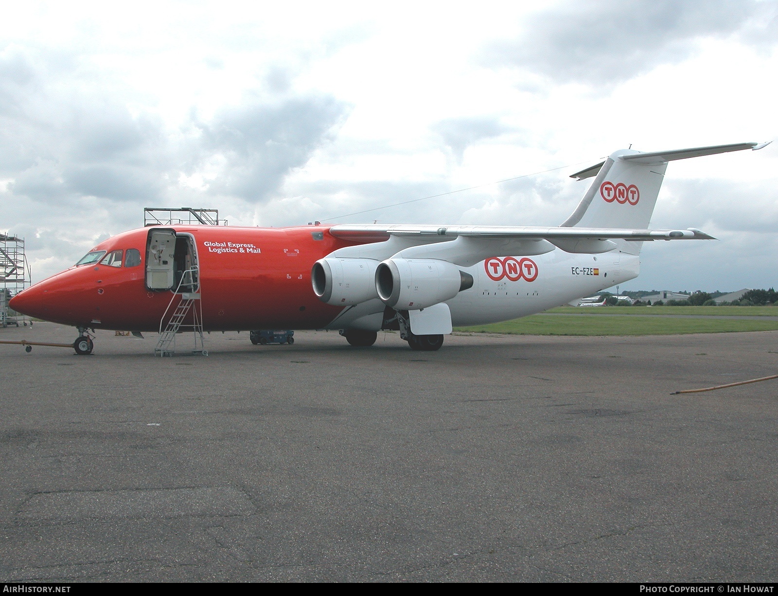 Aircraft Photo of EC-FZE | British Aerospace BAe-146-200QT Quiet Trader | TNT Airways | AirHistory.net #151182