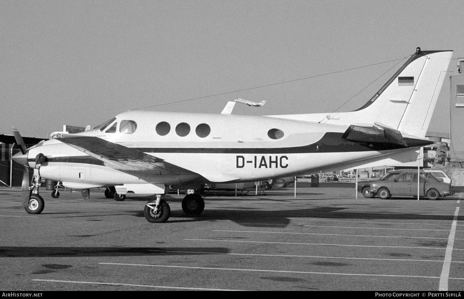 Aircraft Photo of D-IAHC | Beech E90 King Air | AirHistory.net #151205