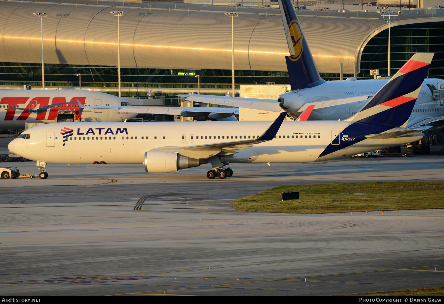 Aircraft Photo of LV-ZYV | Boeing 767-3Q8/ER | LATAM Airlines | AirHistory.net #151348