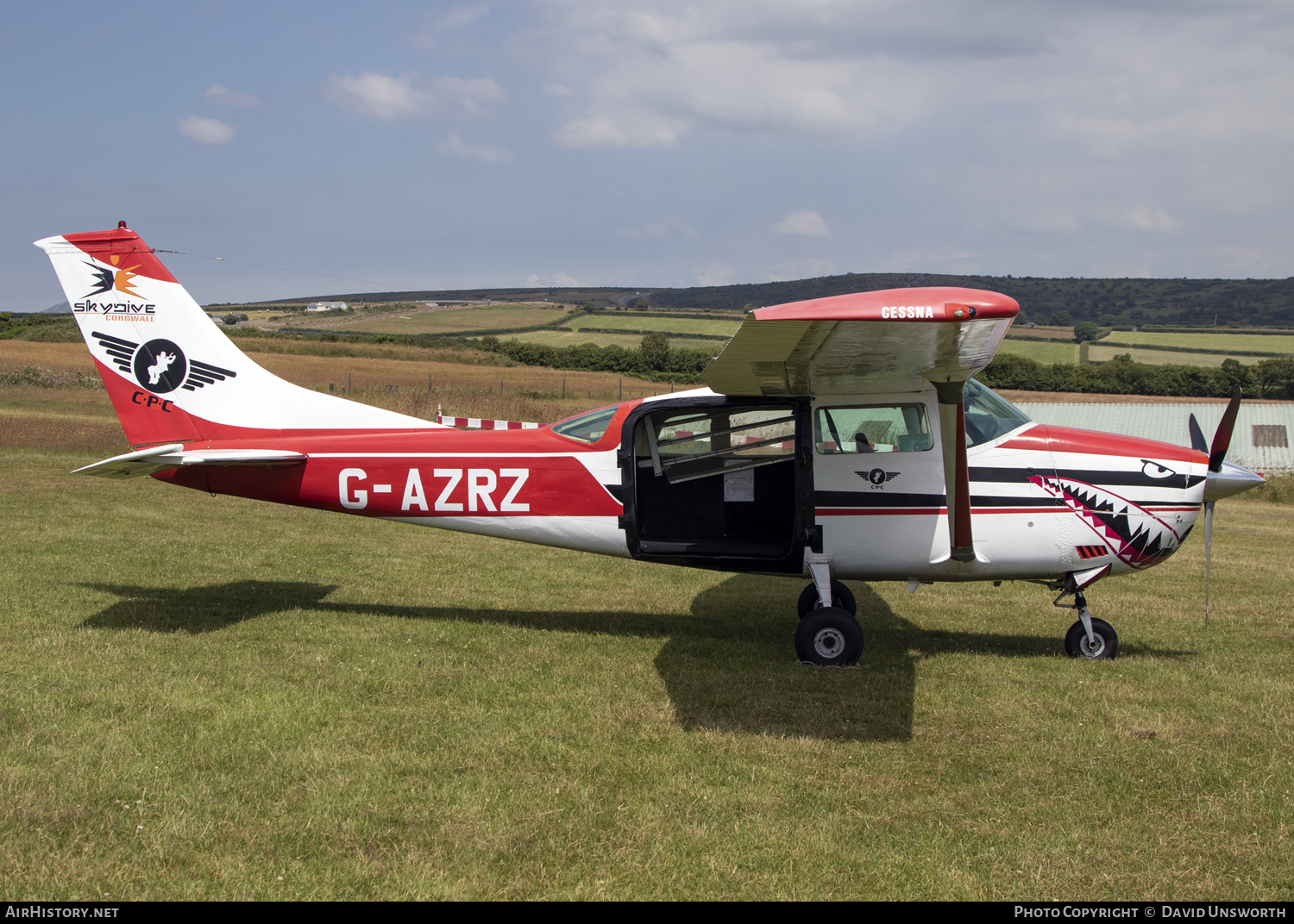 Aircraft Photo of G-AZRZ | Cessna U206F Stationair | Cornish Parachute Club | AirHistory.net #151378