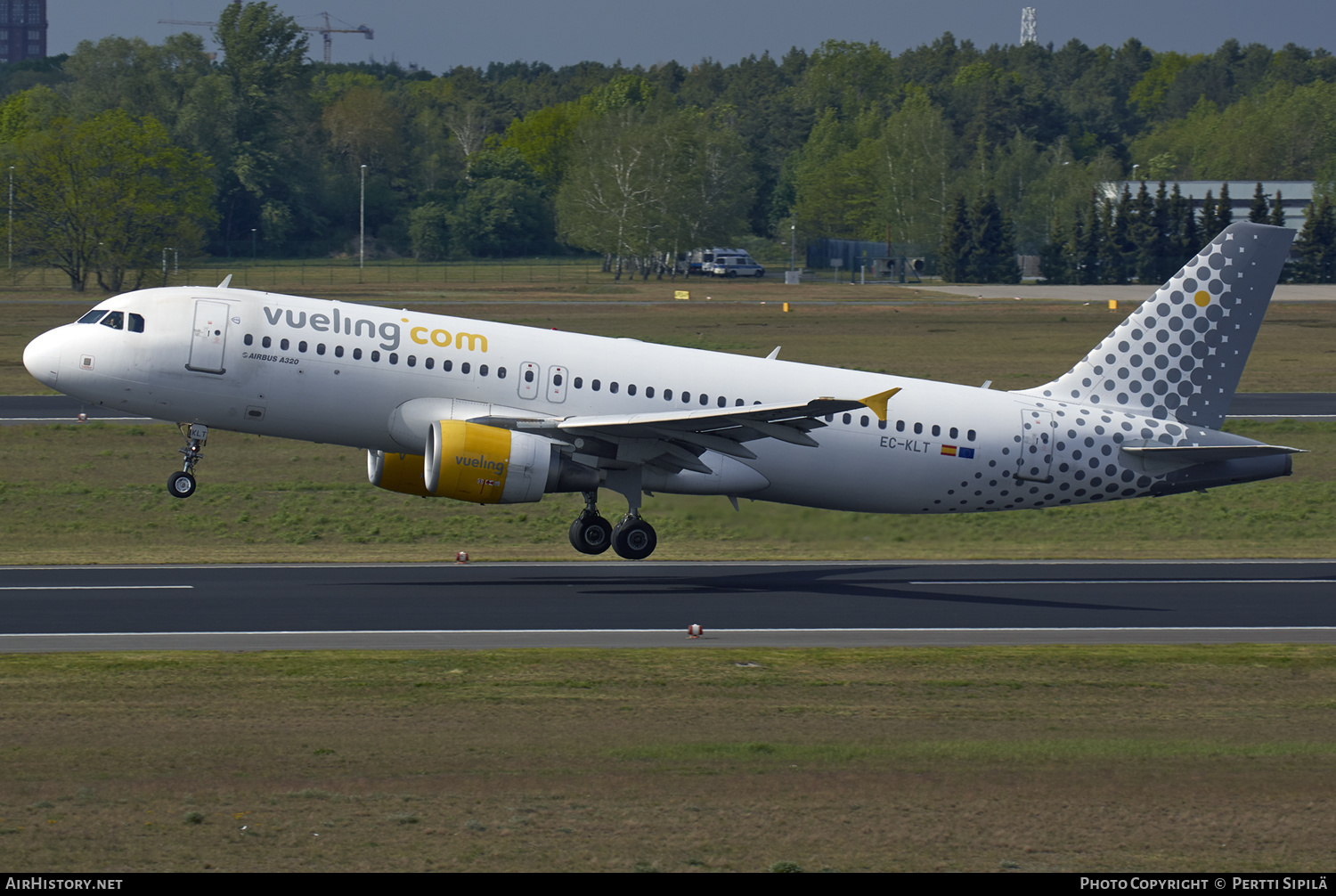 Aircraft Photo of EC-KLT | Airbus A320-216 | Vueling Airlines | AirHistory.net #151414