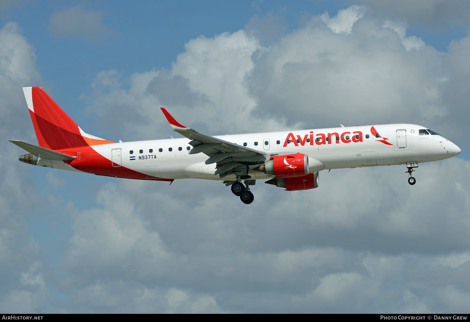 Aircraft Photo of N937TA | Embraer 190AR (ERJ-190-100IGW) | Avianca | AirHistory.net #151457