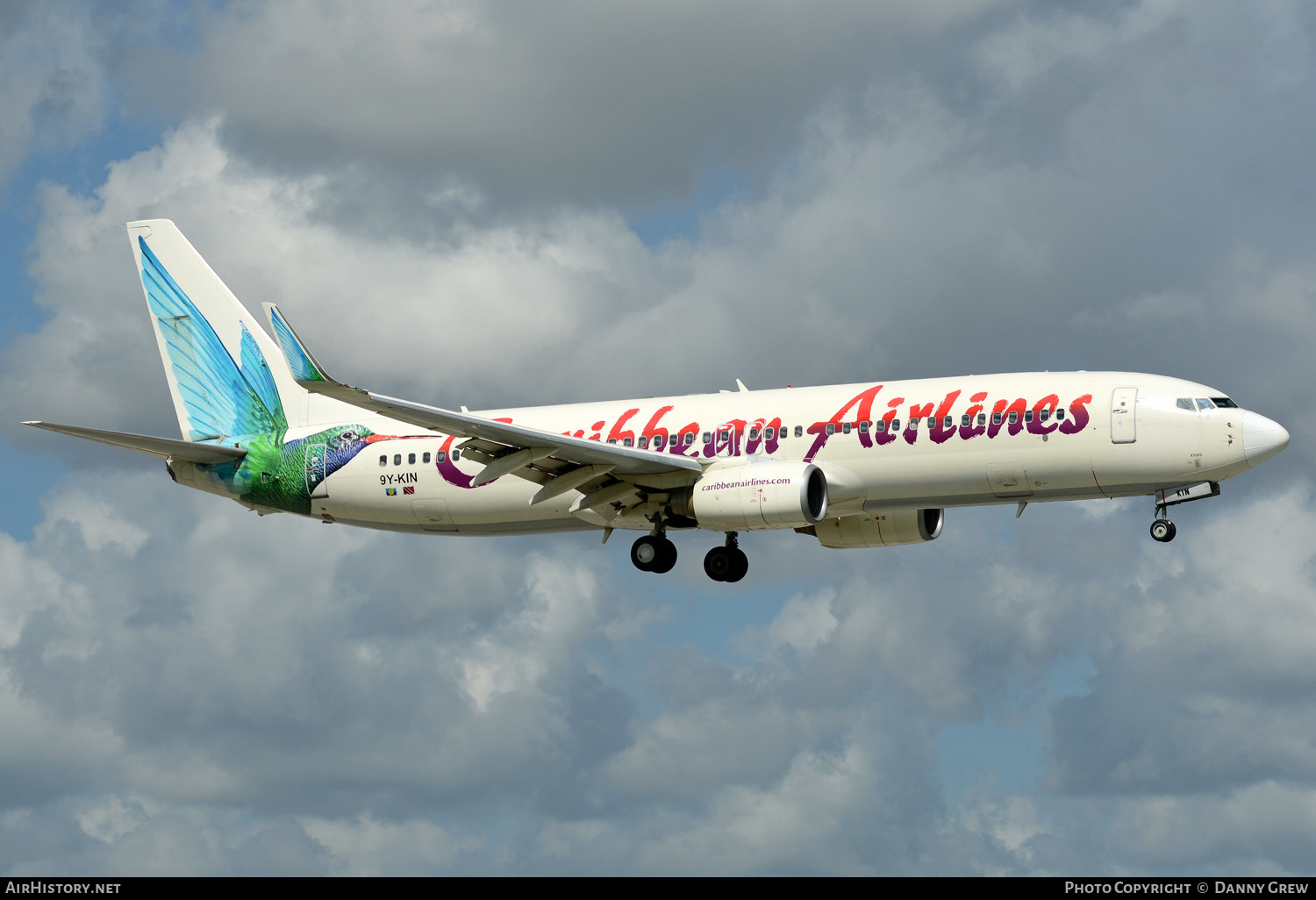 Aircraft Photo of 9Y-KIN | Boeing 737-8Q8 | Caribbean Airlines | AirHistory.net #151465