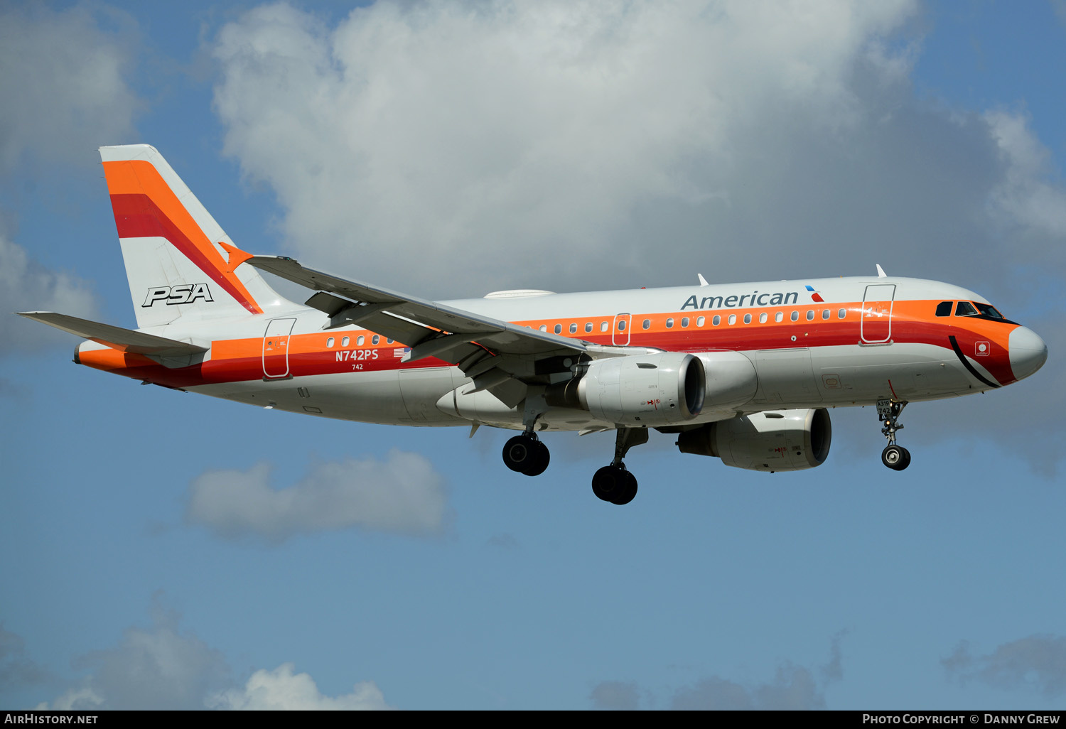 Aircraft Photo of N742PS | Airbus A319-112 | American Airlines | PSA - Pacific Southwest Airlines | AirHistory.net #151480