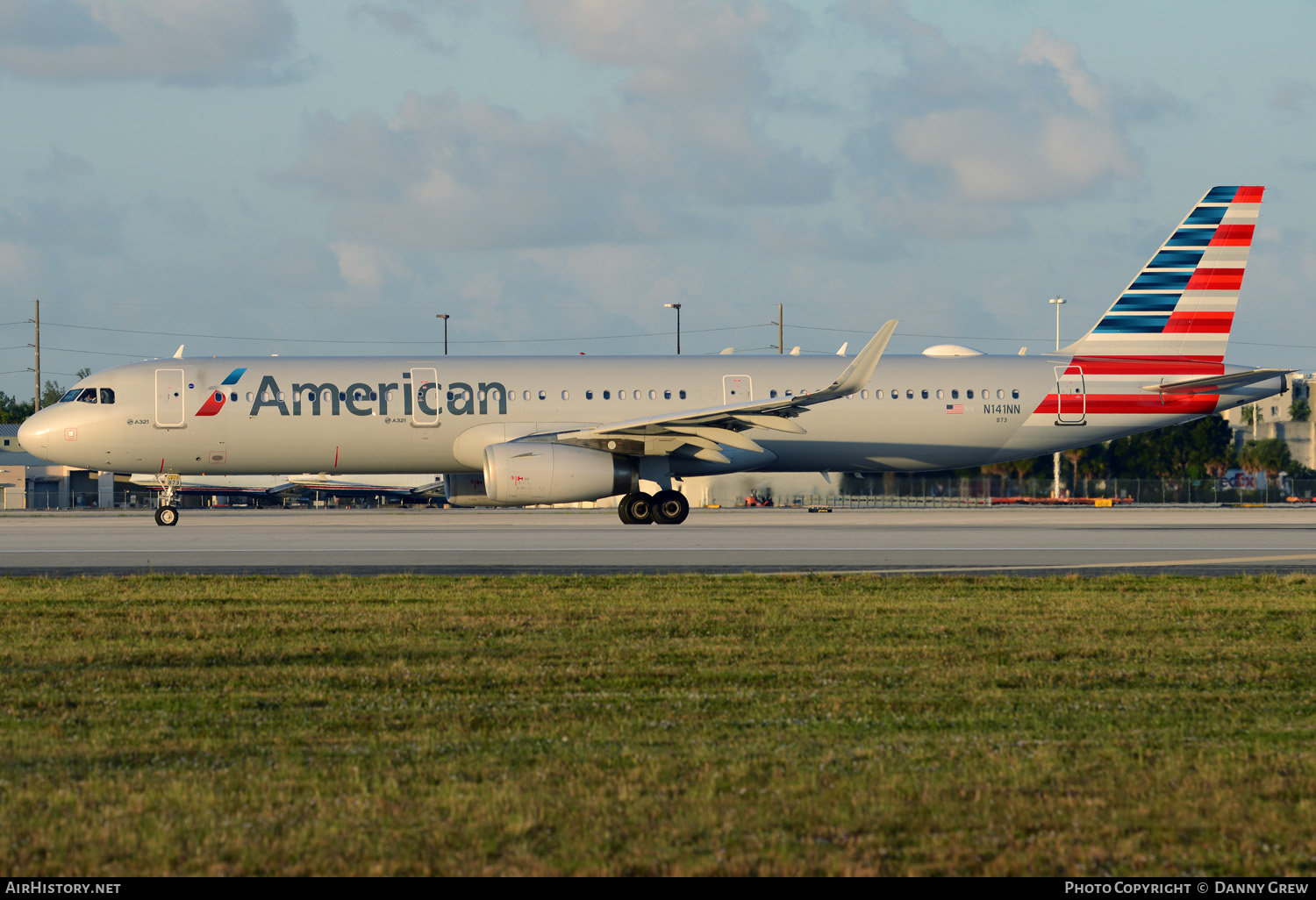 Aircraft Photo of N141NN | Airbus A321-231 | American Airlines | AirHistory.net #151490