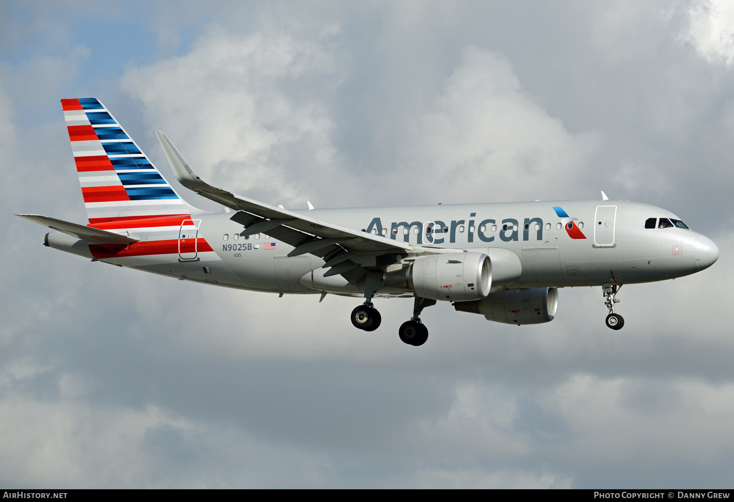 Aircraft Photo of N9025B | Airbus A319-115 | American Airlines | AirHistory.net #151511