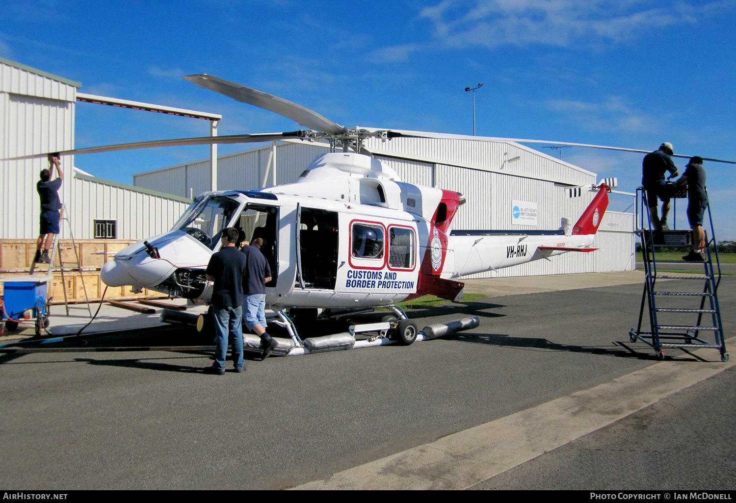 Aircraft Photo of VH-RHJ | Bell 412EP | Australian Customs | AirHistory.net #151545