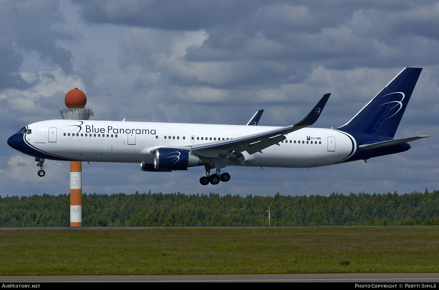 Aircraft Photo of EI-CMD | Boeing 767-324/ER | Blue Panorama Airlines | AirHistory.net #151579