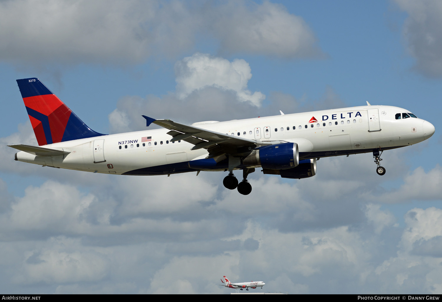 Aircraft Photo of N373NW | Airbus A320-212 | Delta Air Lines | AirHistory.net #151583